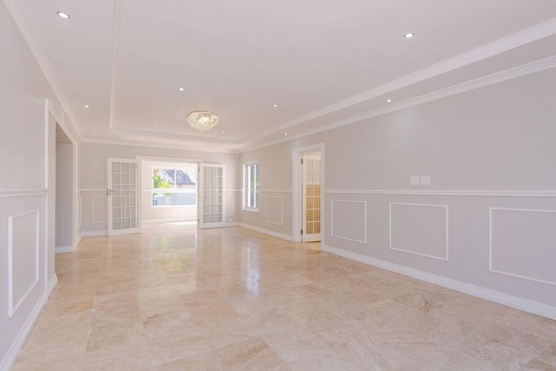 To Let 5 Bedroom Property for Rent in Constantia Western Cape